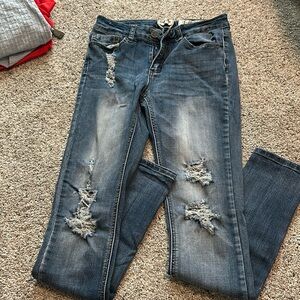 Ripped skinny jeans